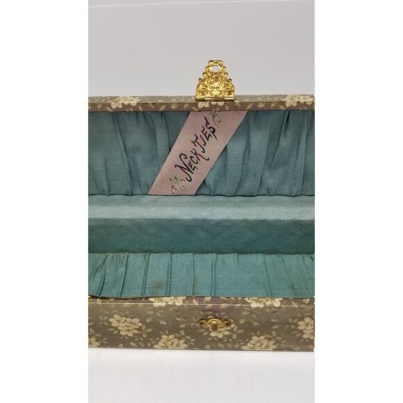 Antique Necktie Box, Victorian Floral, Lined Hinged, Vintage Dresser Catchall - Picture 10 of 10